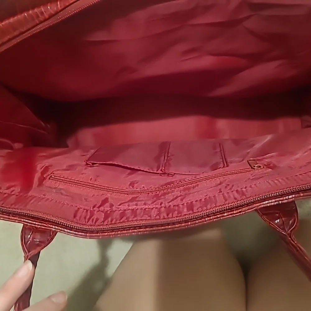 Elizabeth Arden Oversized Red Alligator Skin Faux Tote - Picture 11 of 15